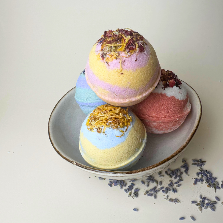 Sweet Kisses Bath Bomb